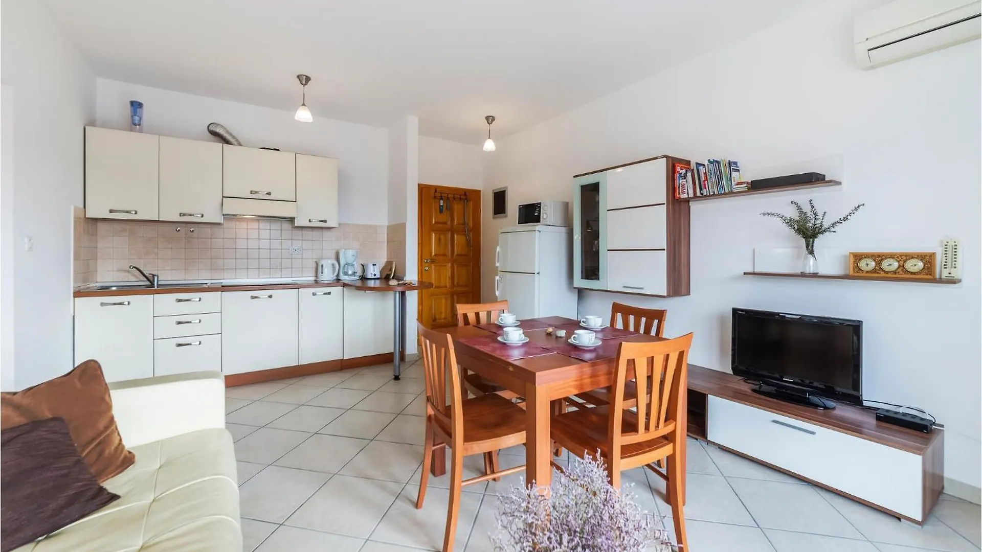 Gorgeous Apartment In Medulin With Wifi