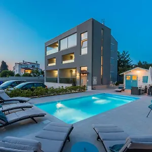 Luxury Tramontana Apartment