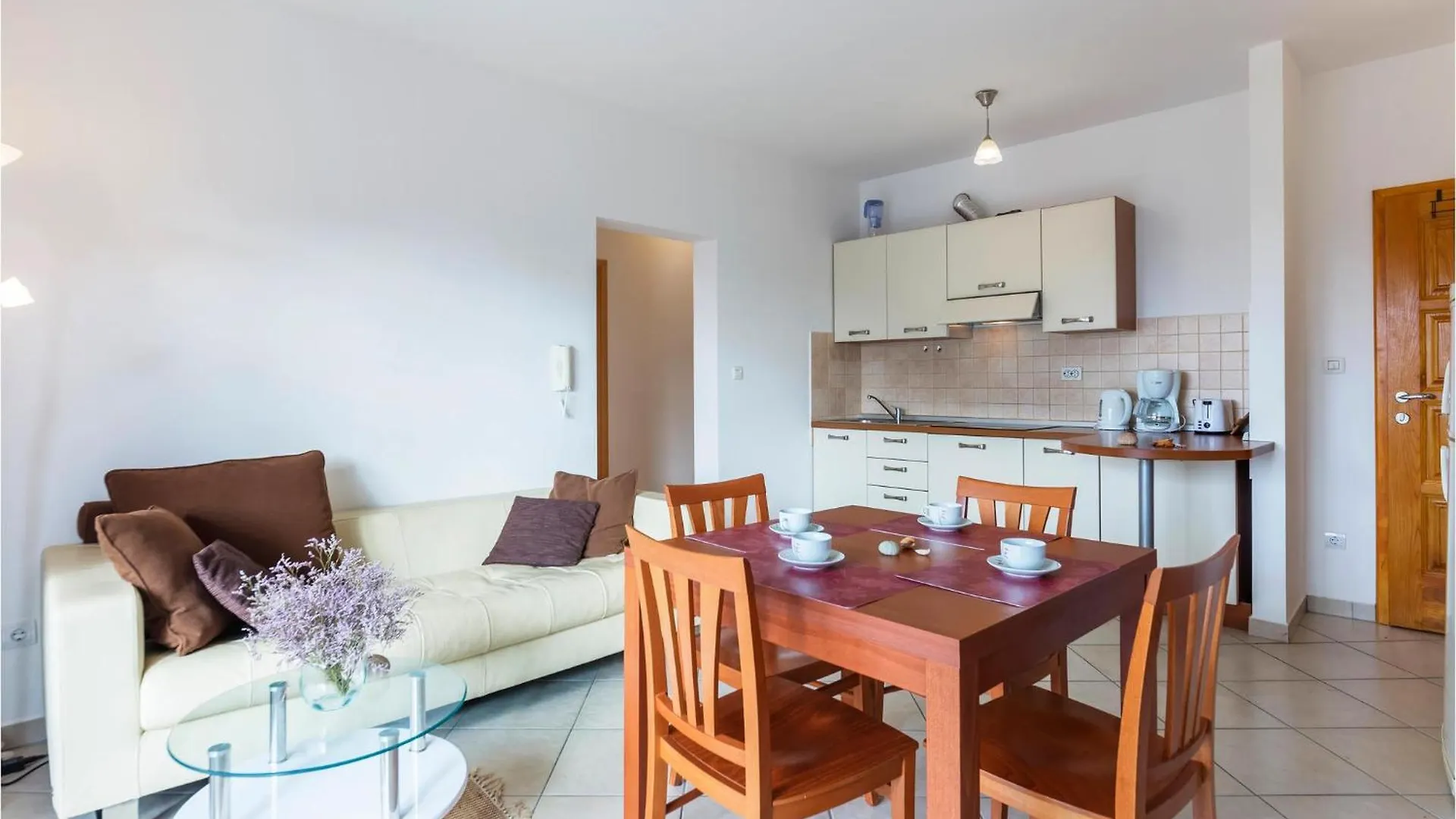 Gorgeous Apartment In Medulin With Wifi